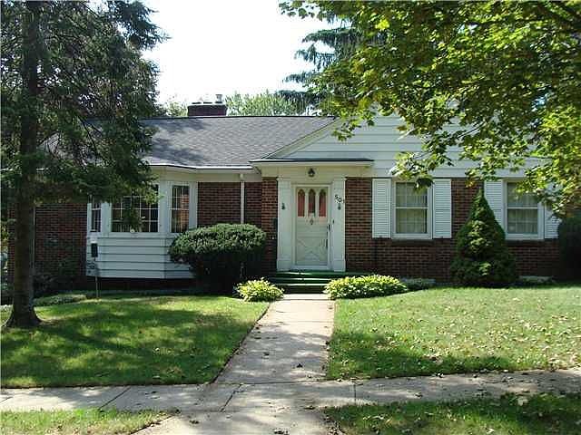 1st image of 501 Woodland Dr