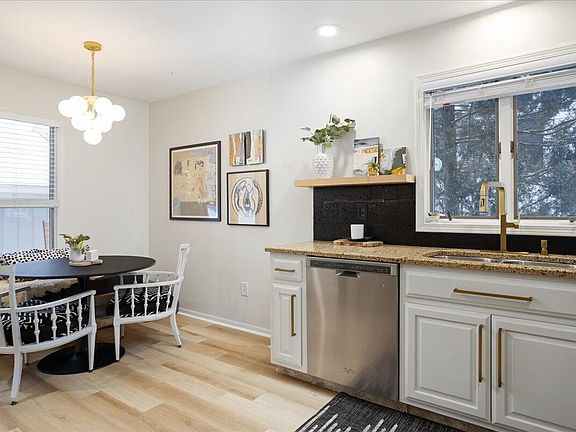 5th image of 6325 Greenway Dr SE
