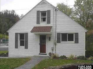 2995 Honey Valley Rd, Dallastown, PA 17313