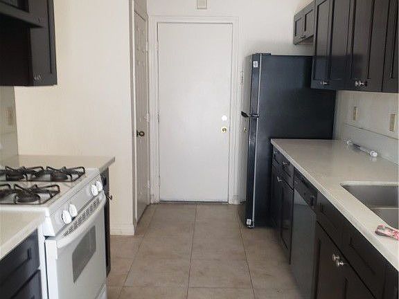 5th image of 4955 Strauss Dr