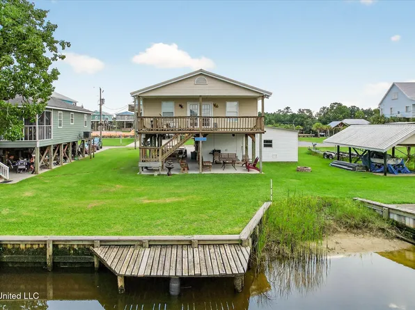 4031 Bank St, Bay Saint Louis, MS 39520