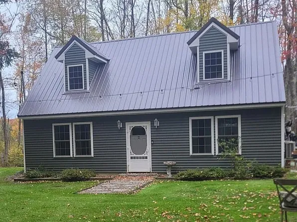 59 Camp Rd, Palmyra, ME 04965