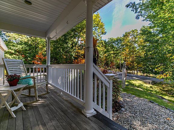 19 Acorn Ridge Rd Freeport ME03