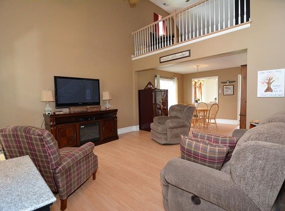 2nd image of 3726 Five Oaks Dr