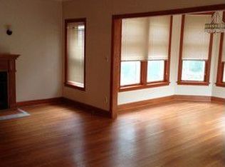 1122 W Columbia Ave #2, Chicago, IL 60626