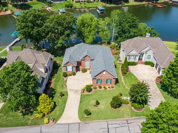 113 Reedy Cove Ln, Greenwood, SC 29649