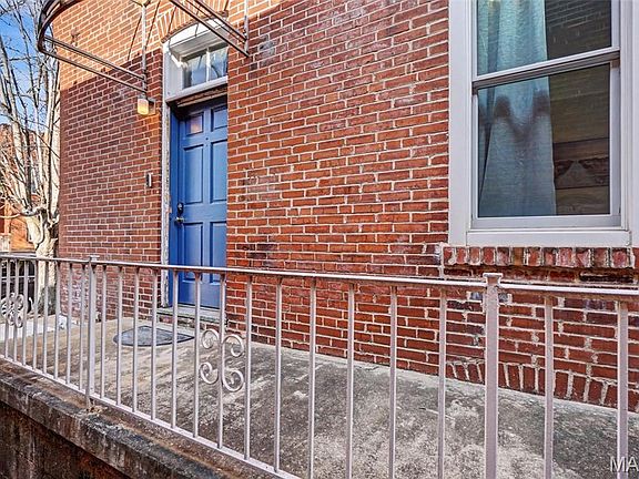 3rd image of 2922 Virginia Ave