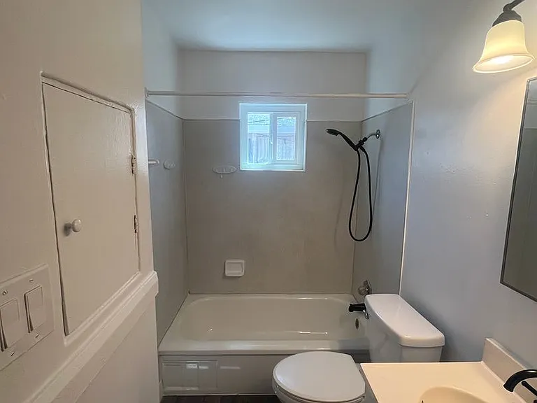 406 Niles Ave — Photo 9