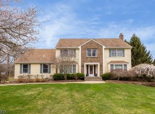 55 Glen Ridge Dr, Long Valley, NJ 07853
