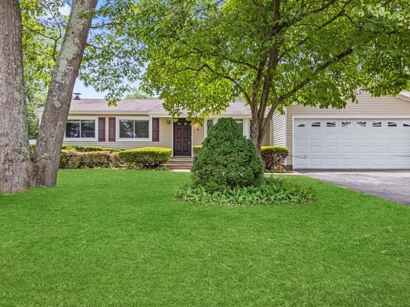 8 Court Street, Selden, NY 11784