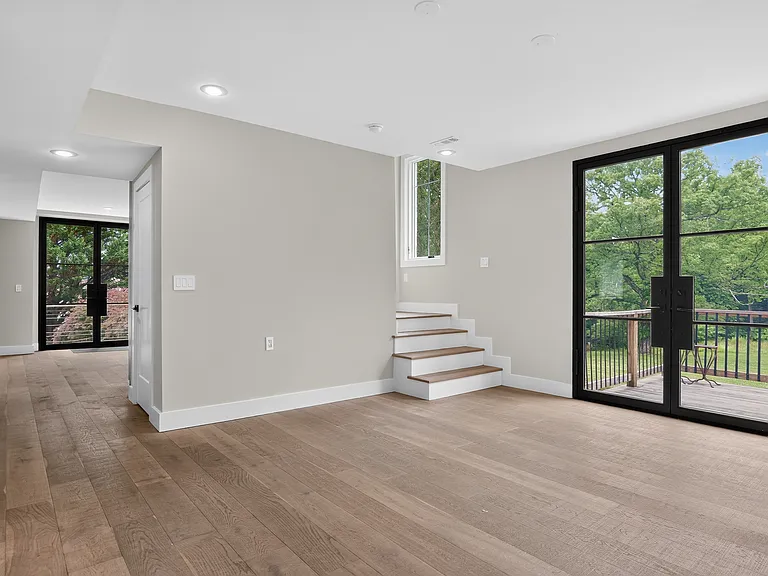 7818 Leland Rd — Photo 6