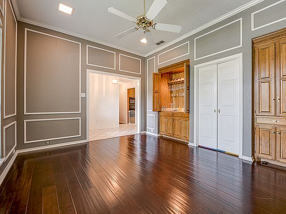5th image of 474 Sandy Knoll Dr