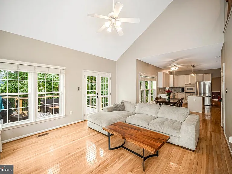 15385 Windsong Ln — Photo 20