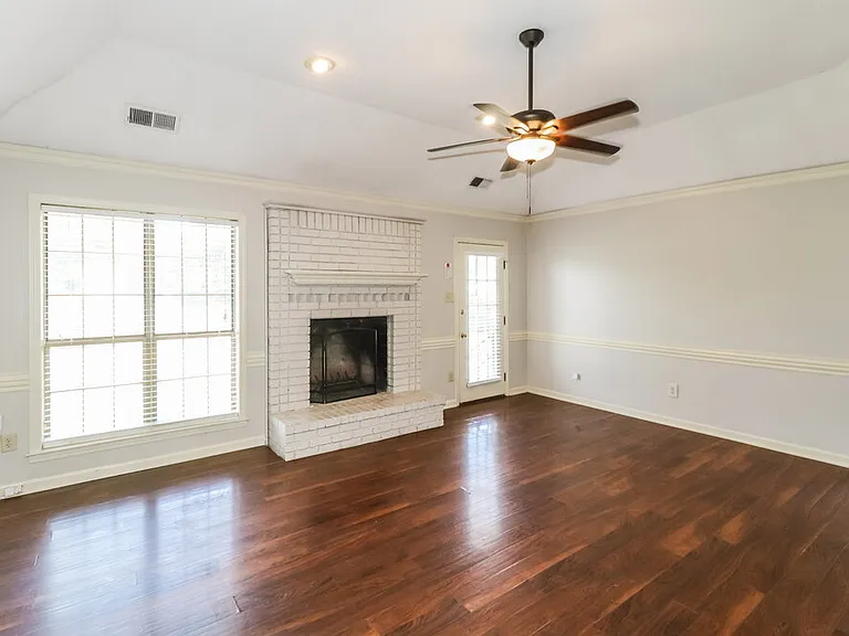 1104 Fox Trace Cv — Photo 4