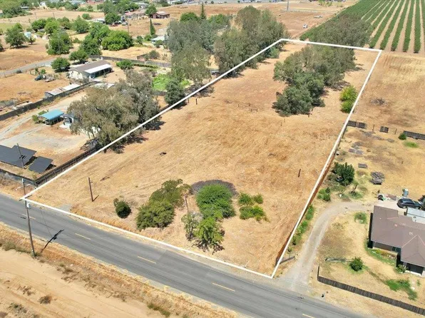 1145 Ella Ave, Olivehurst, CA 95961