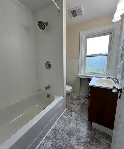 103 E Vine St — Photo 13