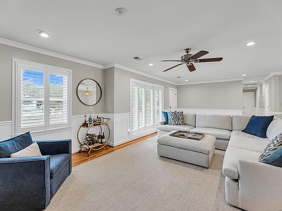 5th image of 1093 Harbor View Rd