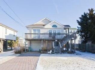 9 E South 31st St, Brant Beach, NJ 08008