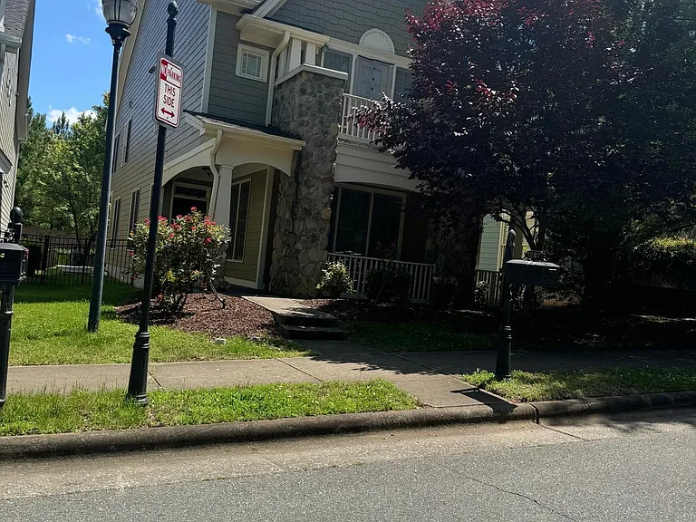 1637 Legendary Ln — Photo 1