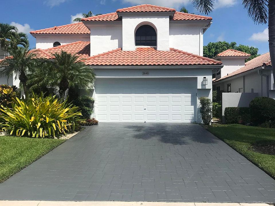 Home For Sale In Broken Sound Country Club