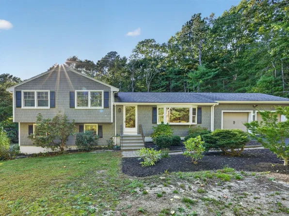 211 Clark Rd, Plymouth, MA 02360