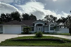 3 bed, 2.0 bath, 1867 sqft, $2,200 — Photo 2