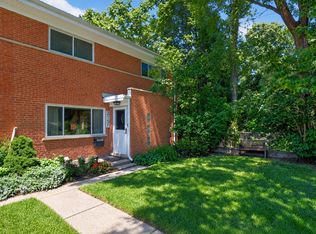 215 Dodge Ave Unit F, Evanston, IL 60202