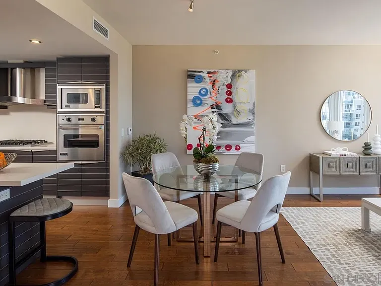 1325 Pacific Hwy #805 — Photo 10