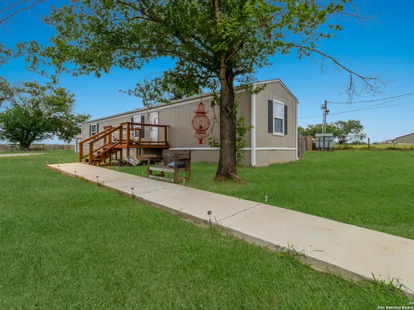 7380 Pittman, Adkins, TX 78101