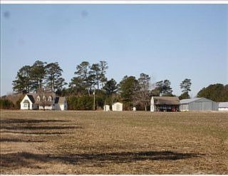 2nd image of 4434 Quaker Dr