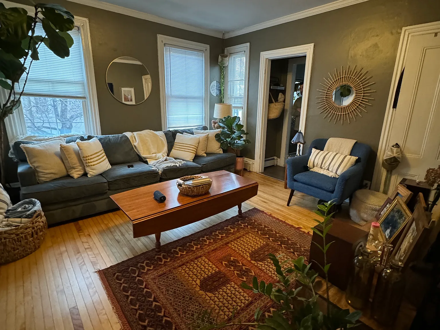 2 bed, 950 sqft, $2,600 — Photo 2