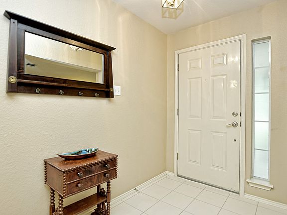 4th image of 705 Clarence Bohls Ln