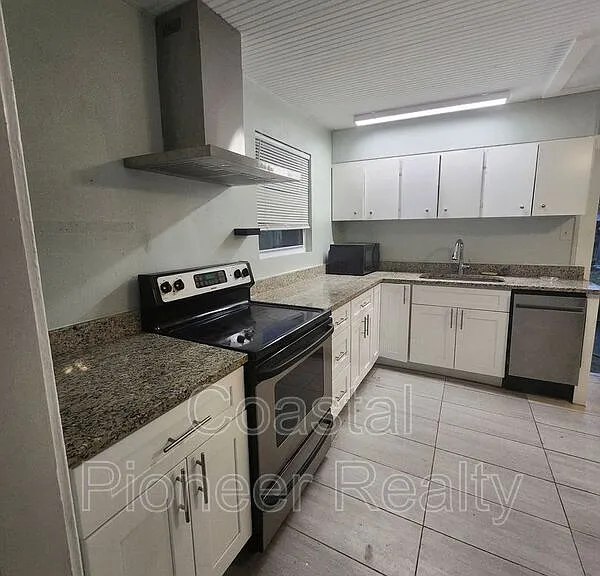 701 Newton Ave S — Photo 12