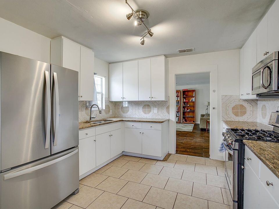 1st image of 4615 Ribbecke Ave