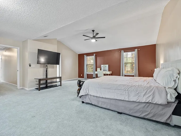 6876 Foxfire Pl — Photo 14