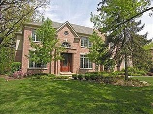 1060 Woodlawn Rd, Glenview, IL 60025