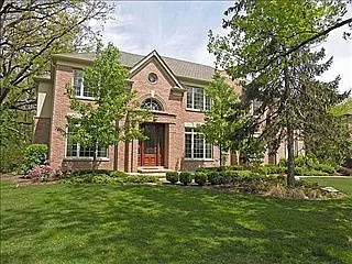1060 Woodlawn Rd photo 1