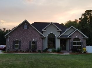 221 Live Oak Dr, Thibodaux, LA 70301