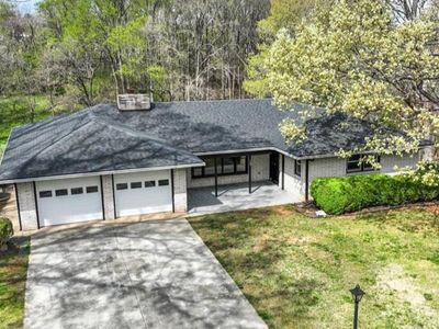 123 Knollwood Dr, Hurt, VA, 24563
