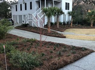 966 Pitt St, Mount Pleasant, SC 29464