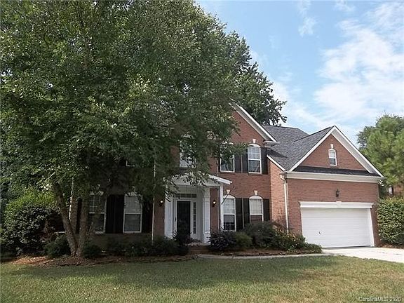 2nd image of 604 Queenswater Ln