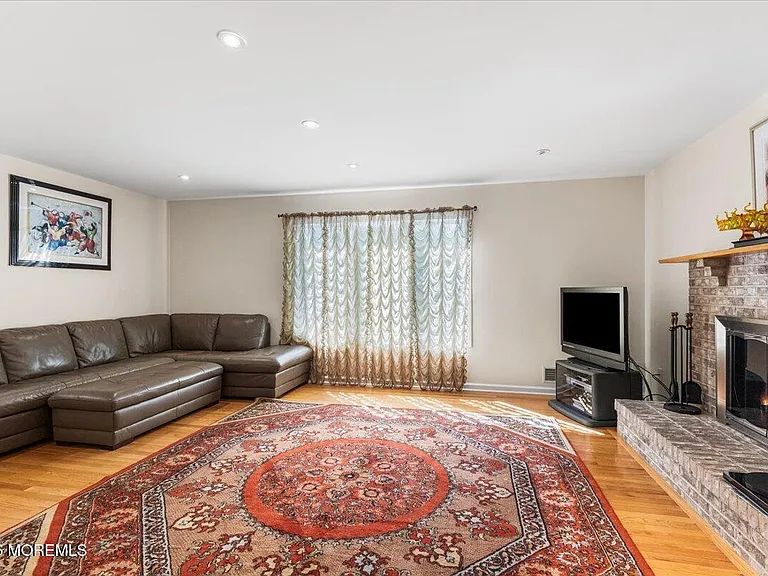 25 Ryan Rd — Photo 8