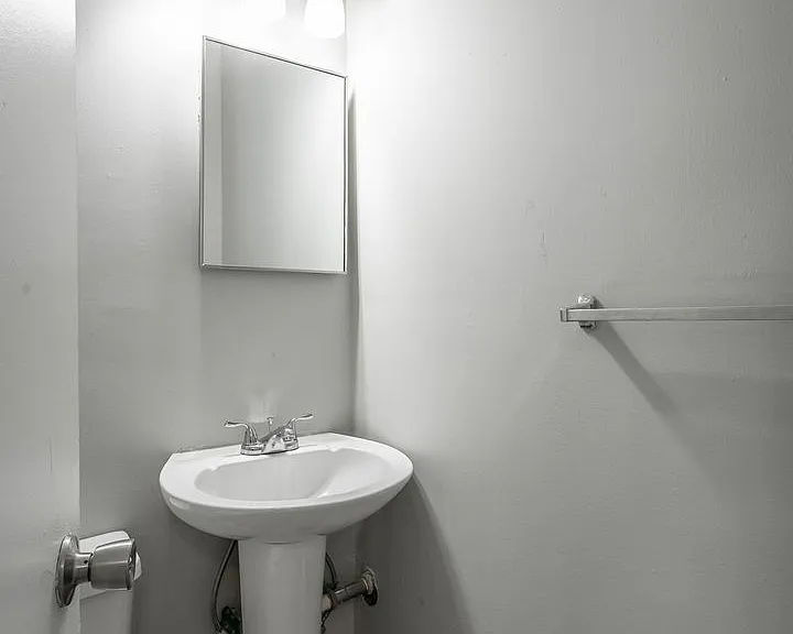 Charming Multifamily Living at 1407 Mana Lane — Photo 11