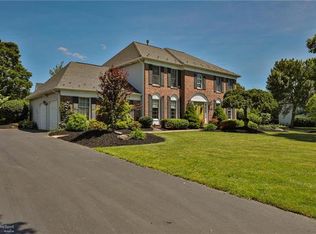 4502 Virginia Dr, Bethlehem, PA 18017