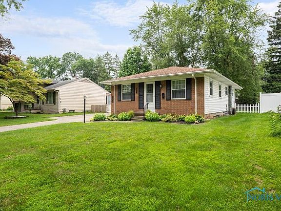 3rd image of 2521 Orchard Hills Blvd