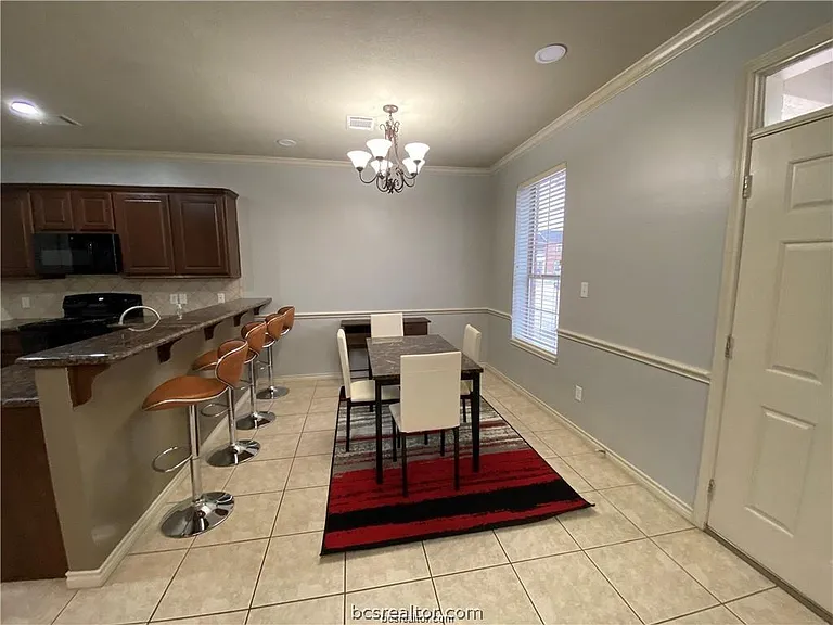 212 Forest Dr — Photo 4