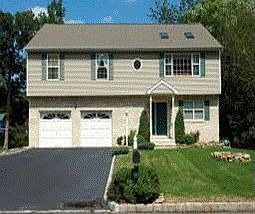 Custom Home w/2 Car Garage