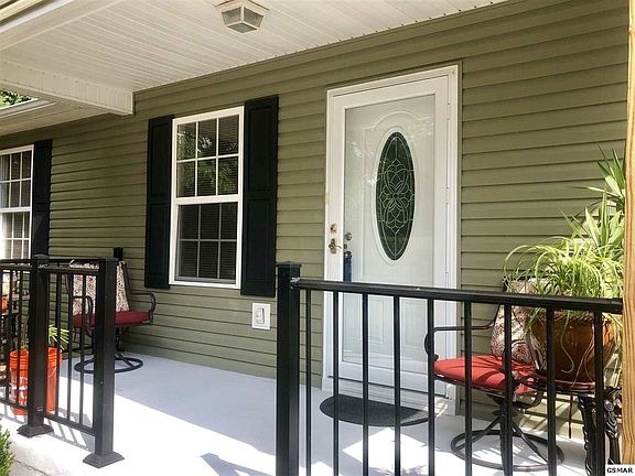 5th image of 692 N Haun Dr