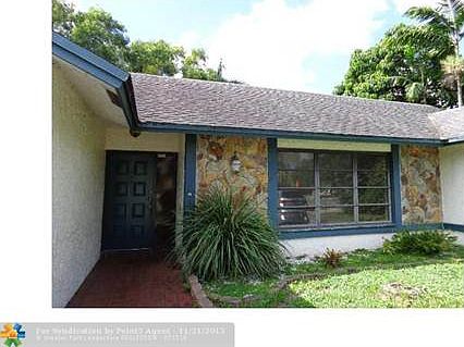 1st image of 5697 SW 100th Ave