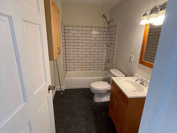 2nd image of 2118 N Cambridge Ave #0